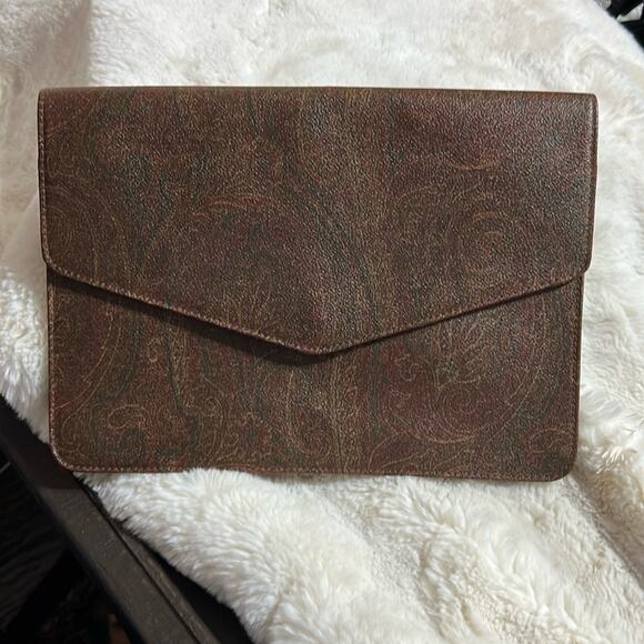 👜👜Etro Clutch. Gorgeous Clutch. 👜👜 - Picture 1 of 8